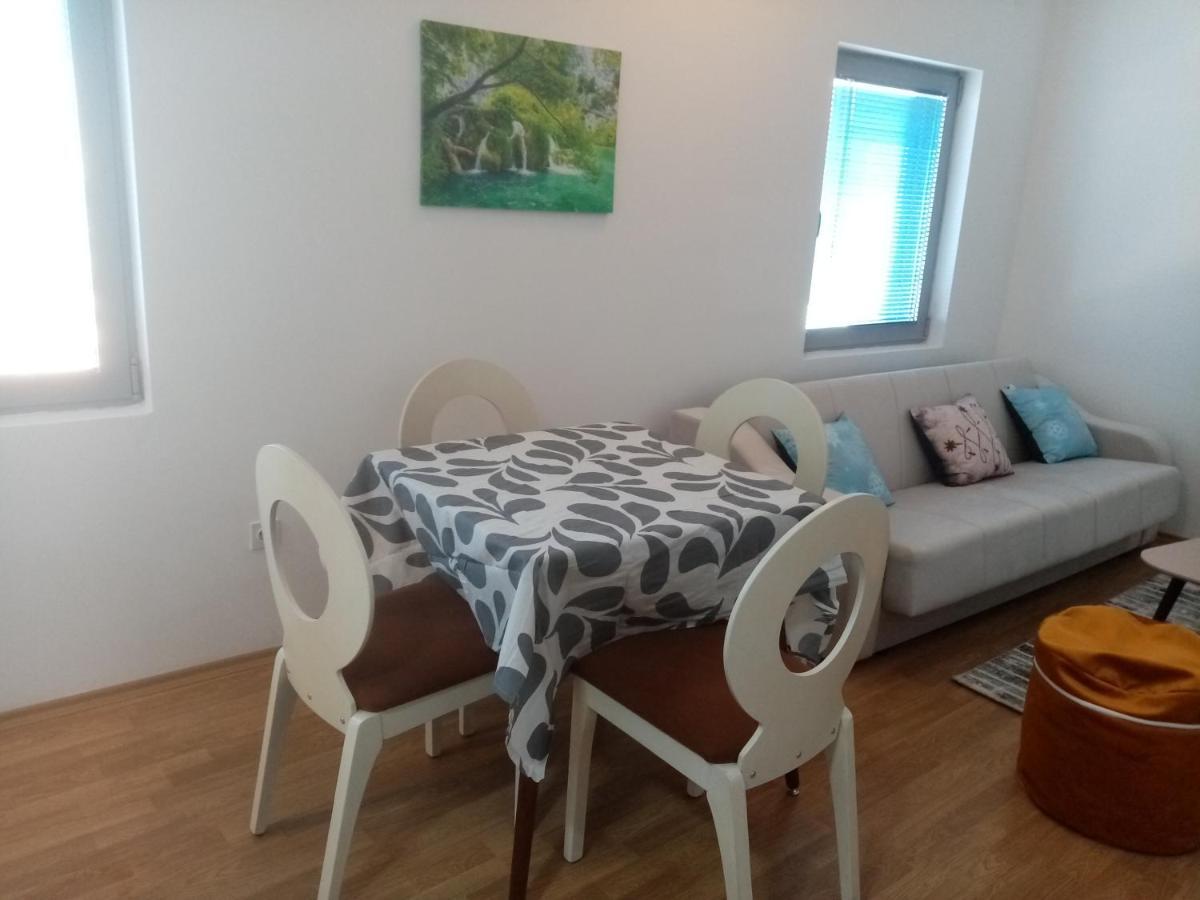 Flamanita Apartments Скопье Экстерьер фото