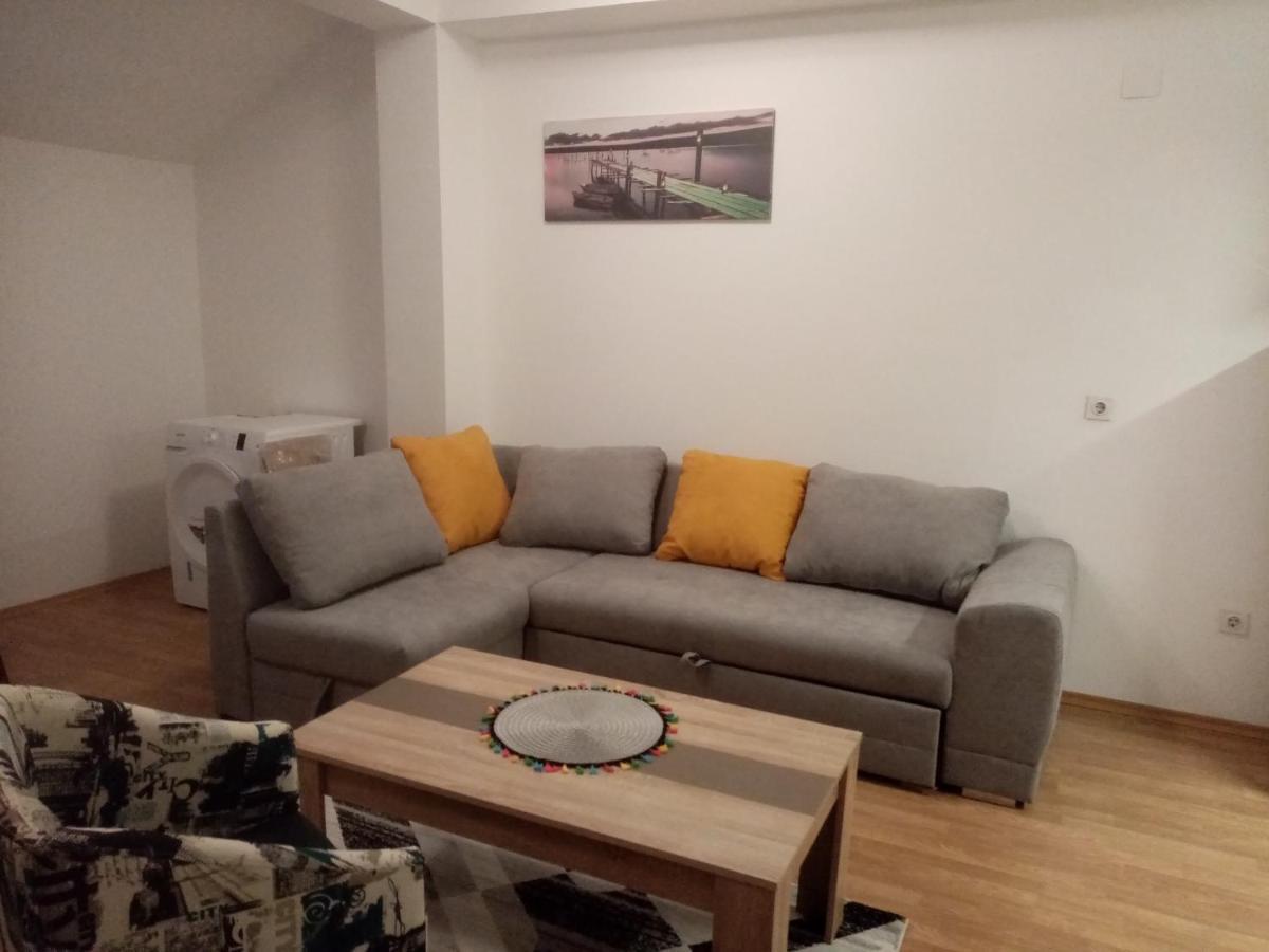 Flamanita Apartments Скопье Экстерьер фото